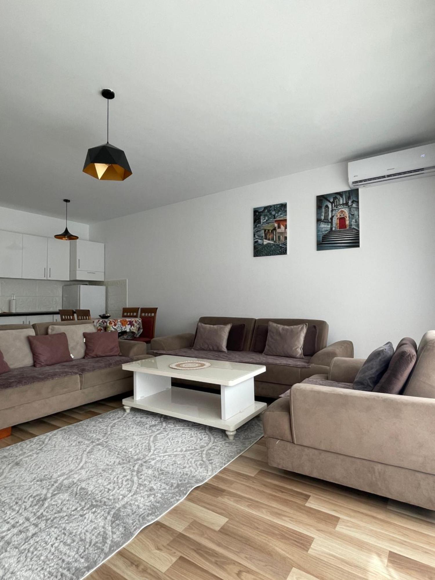 Entire Apartment - Near The Center Pristina Esterno foto