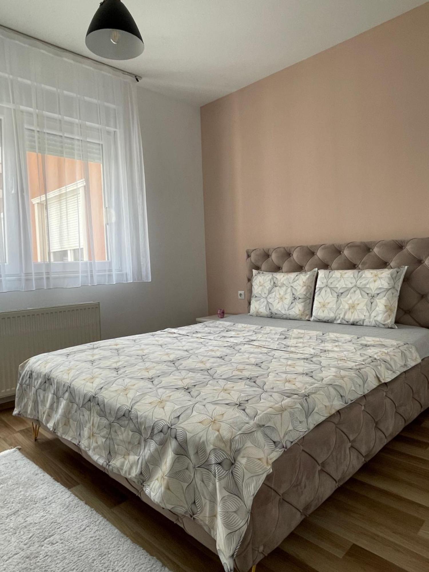 Entire Apartment - Near The Center Pristina Esterno foto