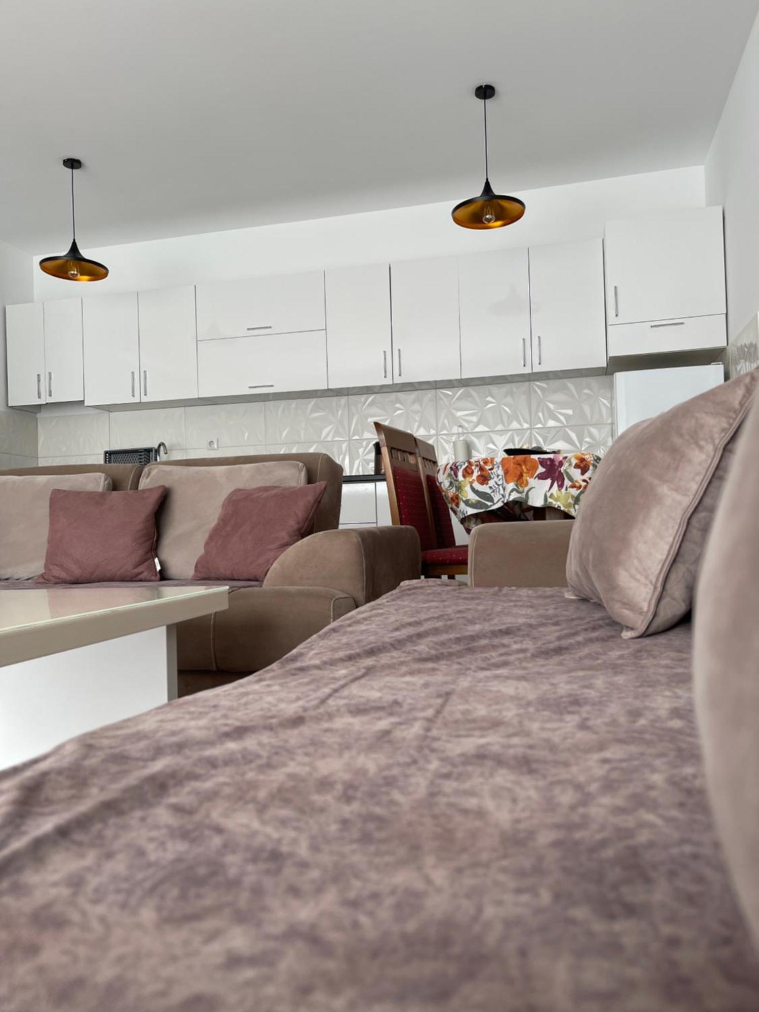 Entire Apartment - Near The Center Pristina Esterno foto